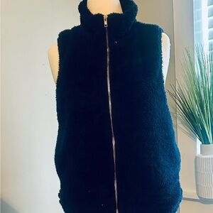 Umgee Navy Fleece Zip-Up Vest With gold zipper size large